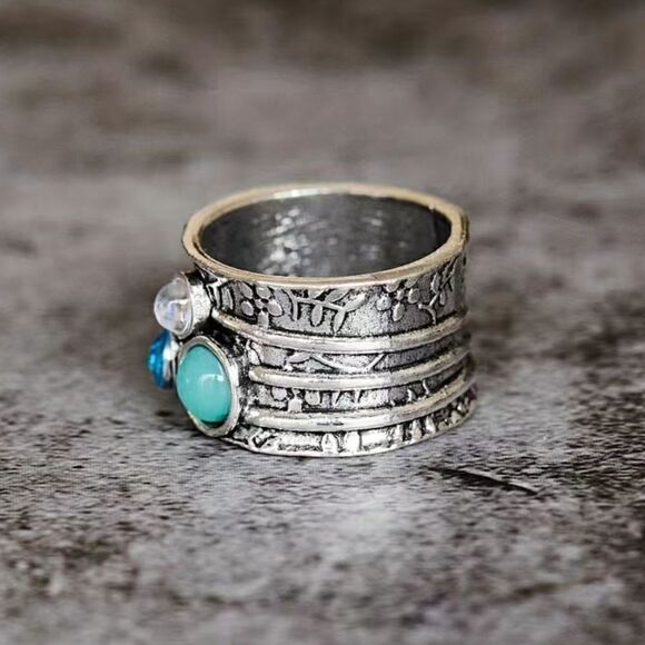 Multilayer Inlaid Crystal Gemstone Ring - Picture 4 of 6